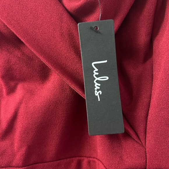 NWT Lulu’s Song of Love Wine Red Off-the-Shoulder Maxi Dress. Size Large. - Picture 7 of 7